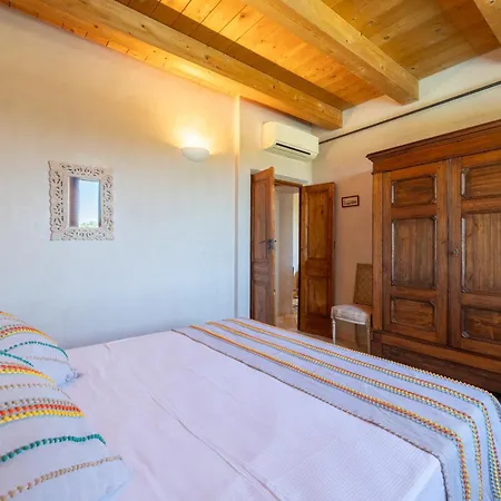 Pensionat Domus Sa Corbula Oristano